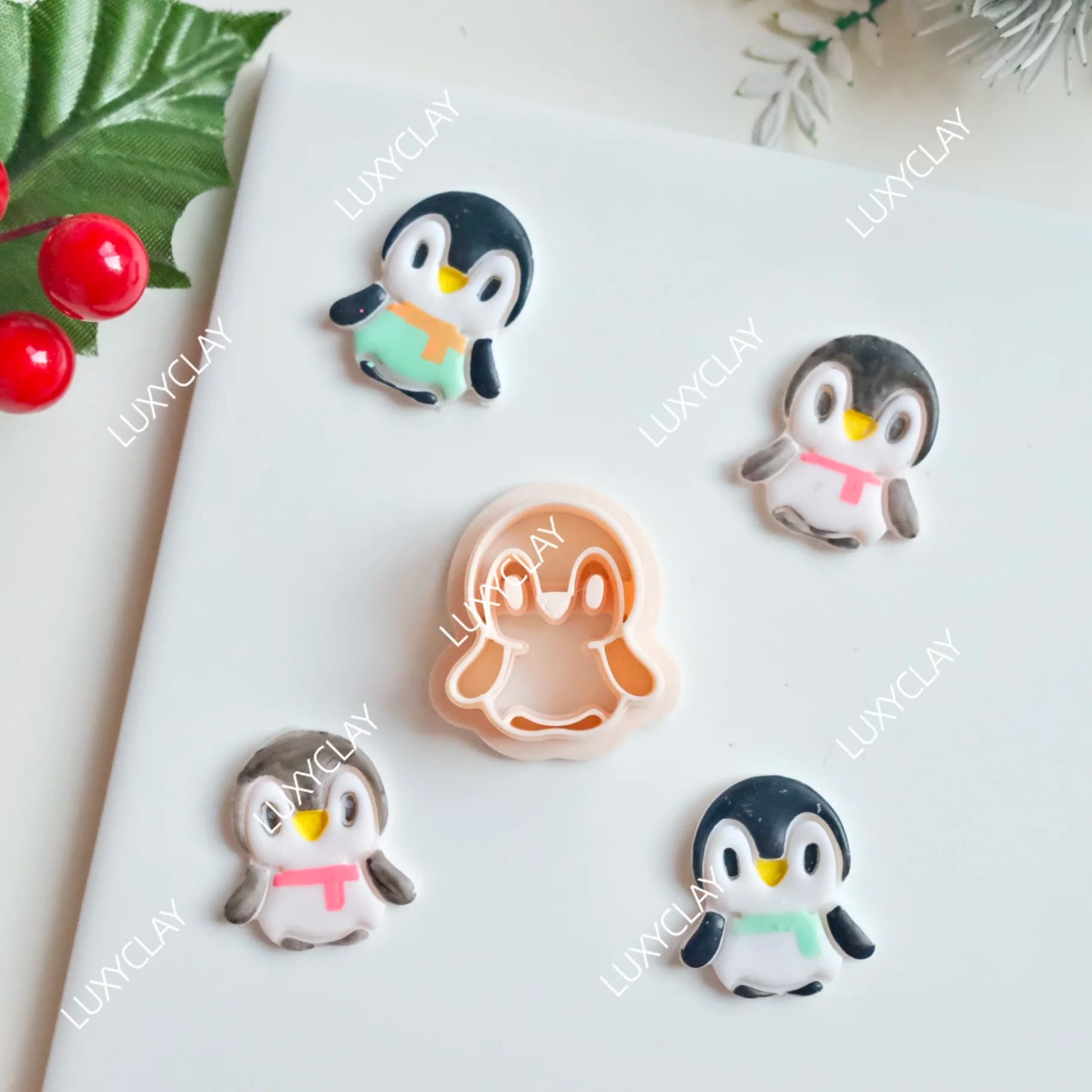 Cute Penguin Shape Polymer Clay Molds, Antarctic Penguin Embossed Polymer Clay Cutters for Earrings & Jewelry Making