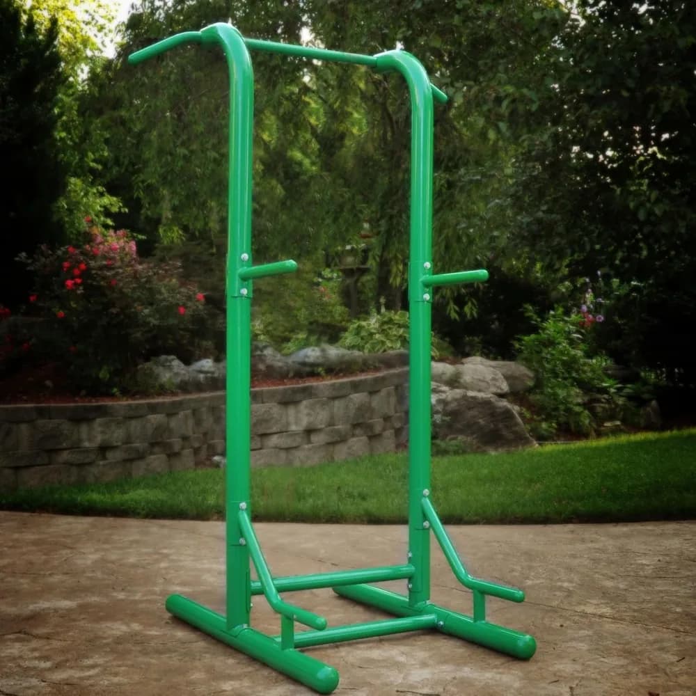 Adjustable and portable traction and dip tower, self-supporting, for calisthenics and training with your own weight, outdoor gym equipment and home