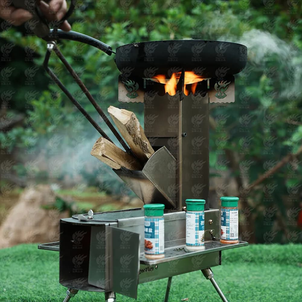 Camping in the outside courtyard Wood cooker Camping cooker Rocket BBQ Portable