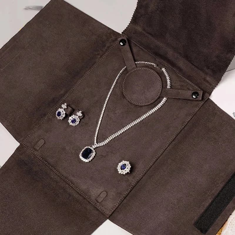 Set di Gioielli Creativo con Scatola a Catena, Colore Caffè, in Camoscio, per Collana, Anello e Orecchini