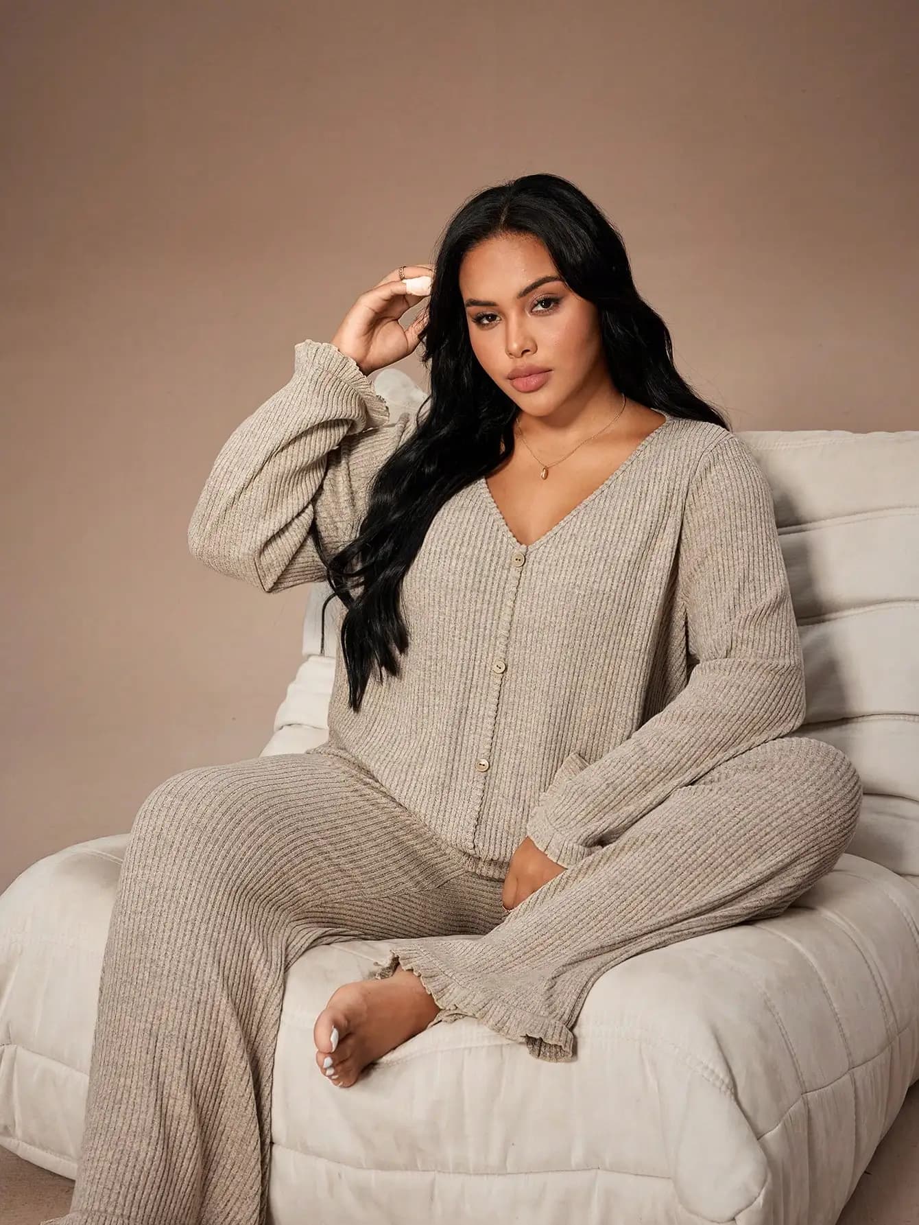 Soft Rib Knit Button Front Loungewear Set with Ruffle Trim, Plus Size Pajama Pants & Top for Winter