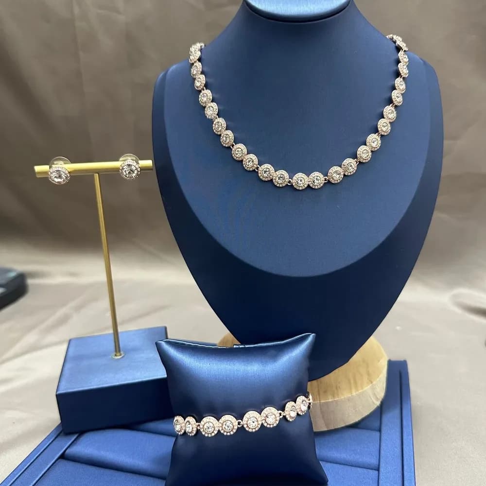 Set di Gioielli in Argento di Design per Donne, Collana con Bottone Rotondo Stile Shi, Bracciale e Orecchini con Diamanti