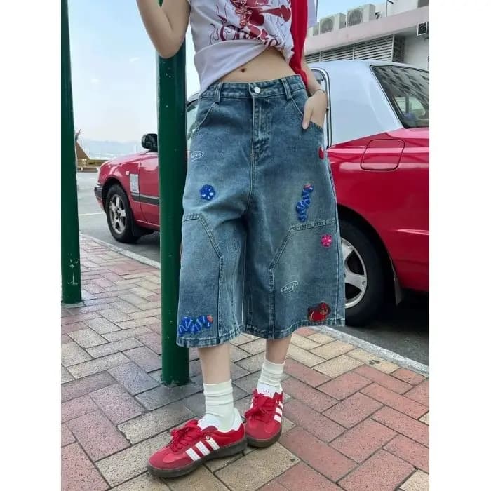 American High Street Spicy Girl Cartoon Embroidery Washed Seven-Five Jeans Shorts Women Summer New Loose Wide Leg Straight Pants