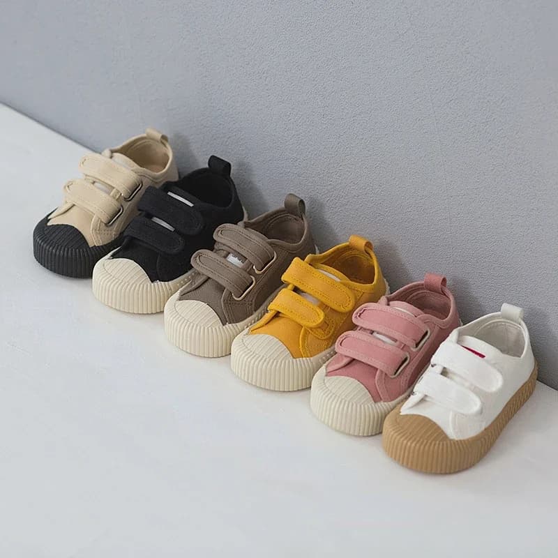 Scarpe di tela per bambini di moda per ragazzi e ragazze Sneakers Color caramella per bambini scarpe da tavola traspiranti con suola morbida scarpe da bambino piatte classiche