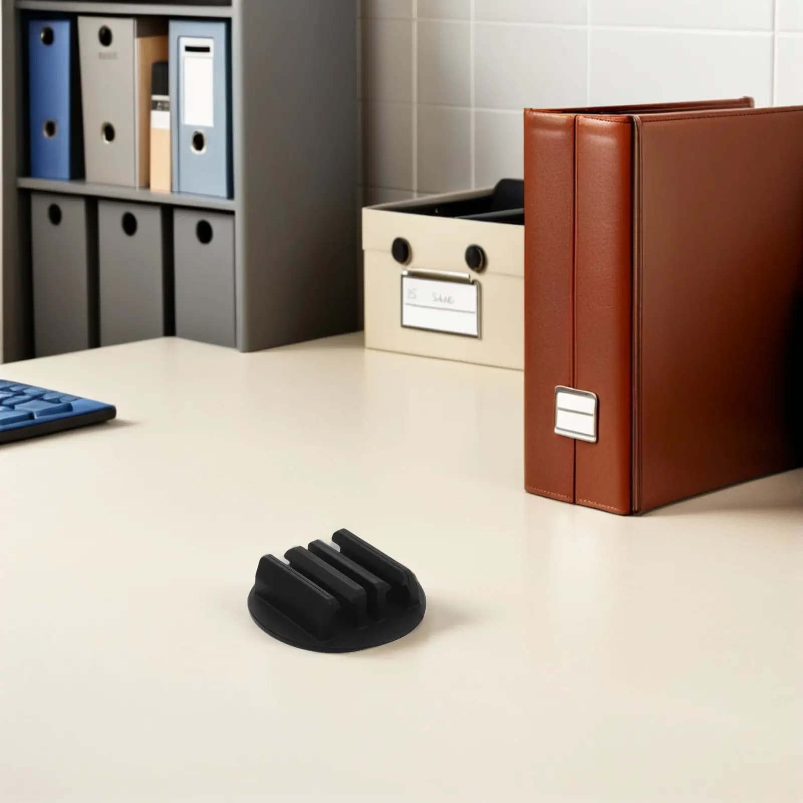 Portapenne rotondo in silicone da 4 pezzi, autoadesivo, da parete, organizer per matite, per scrivania, lavagna, forniture per insegnanti, ufficio