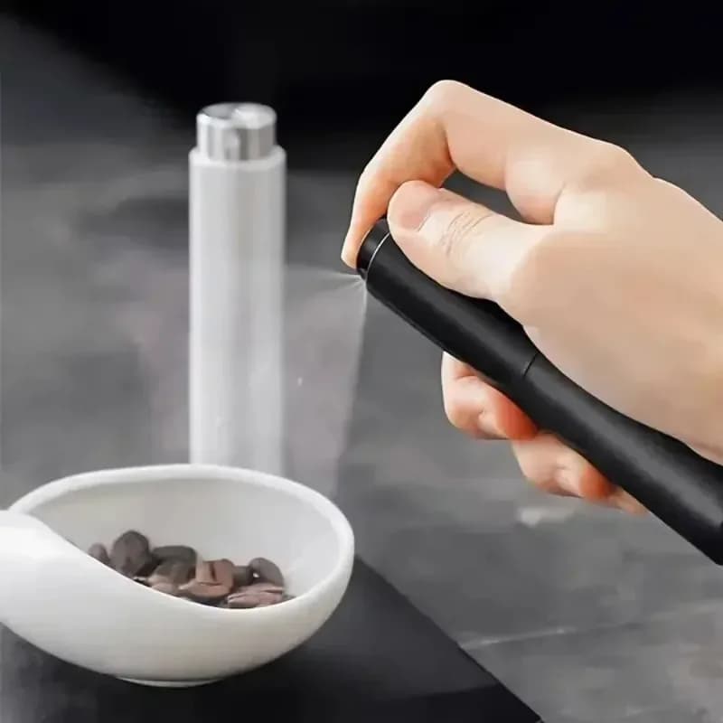 10ml Rotary Handheld Spray Bottle Anti Static Design Portable Mini Sprayer for Precision Grinding, Ideal for Coffee Lovers