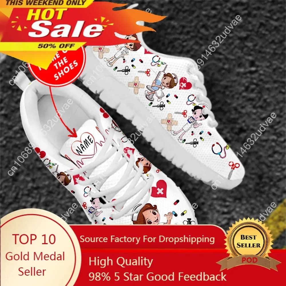 Nome personalizzato Scarpe da infermiera Scarpe da ginnastica piatte in rete per calzature traspiranti da donna con simpatico cartone animato Premium Schizzo Physio Design