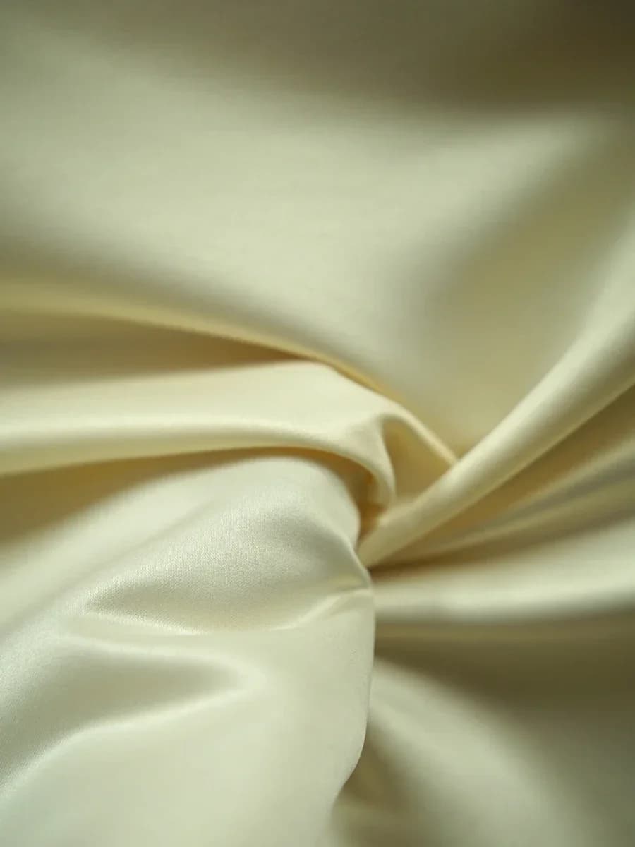 Tessuto di raso morbido e liscio Design delicato sulla pelle Abito da sposa di fascia alta Camicia Pigiama Abito alla moda Tessuto fai-da-te