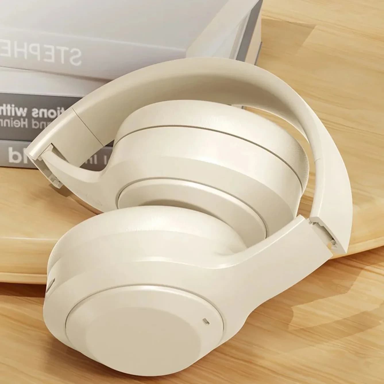 HIFI Over-Ear M5 stereo headphones, Bluetooth 5.3 wireless headphones for sports and gaming, TF/AUX support with noise reduction