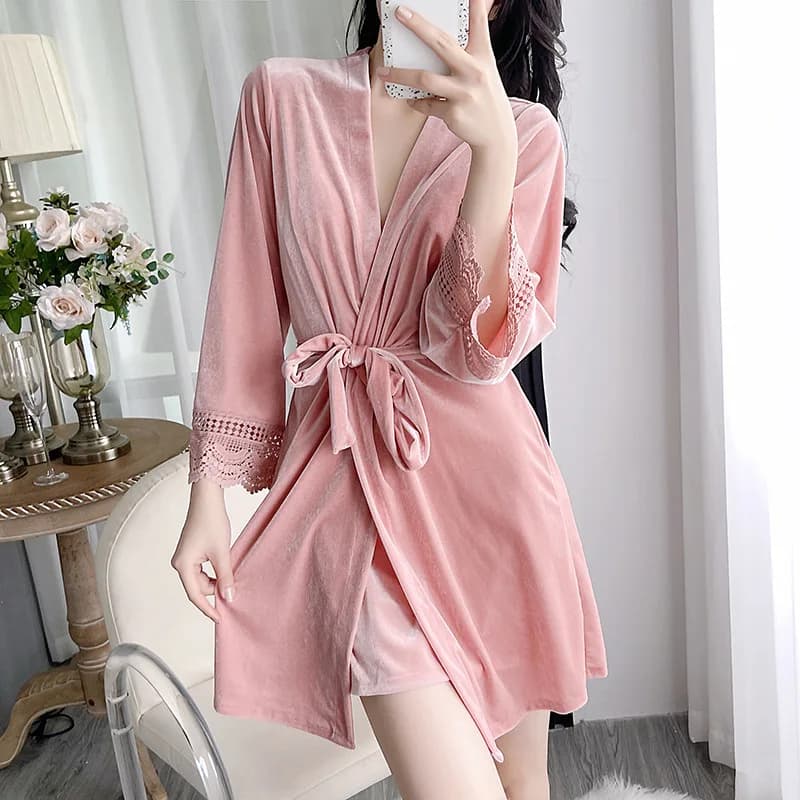 Pigiama sexy in pizzo Nuovo velluto e velluto corallo spesso Rosso Autunno e inverno Abbigliamento per la casa Comodo da indossare Pigiama da donna