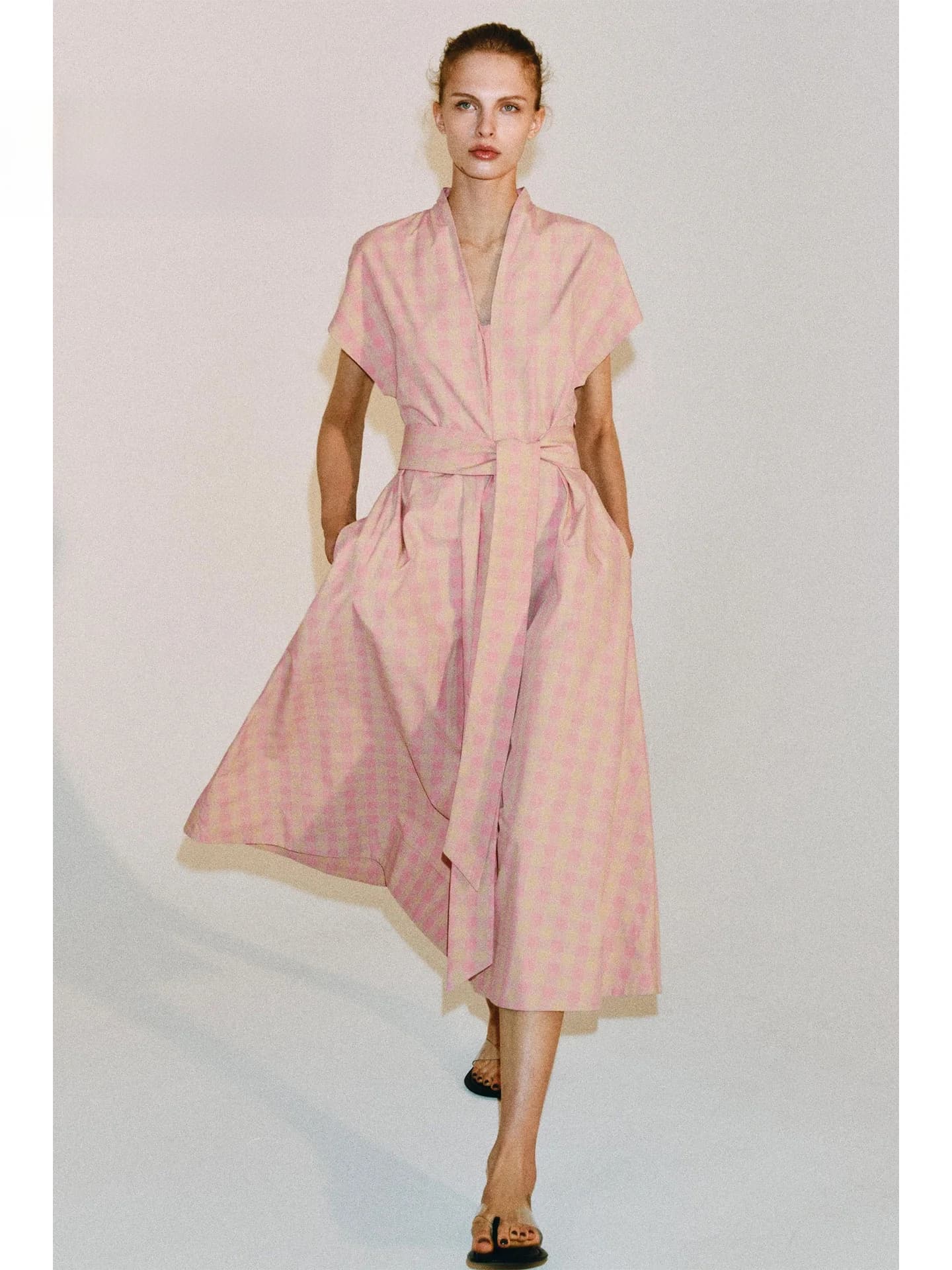 Summer 2026 Gentle Korean Style Plaid Dress Color Block Waist Cinched Maxi Skirt Casual Short Sleeve V-Neck City Commute