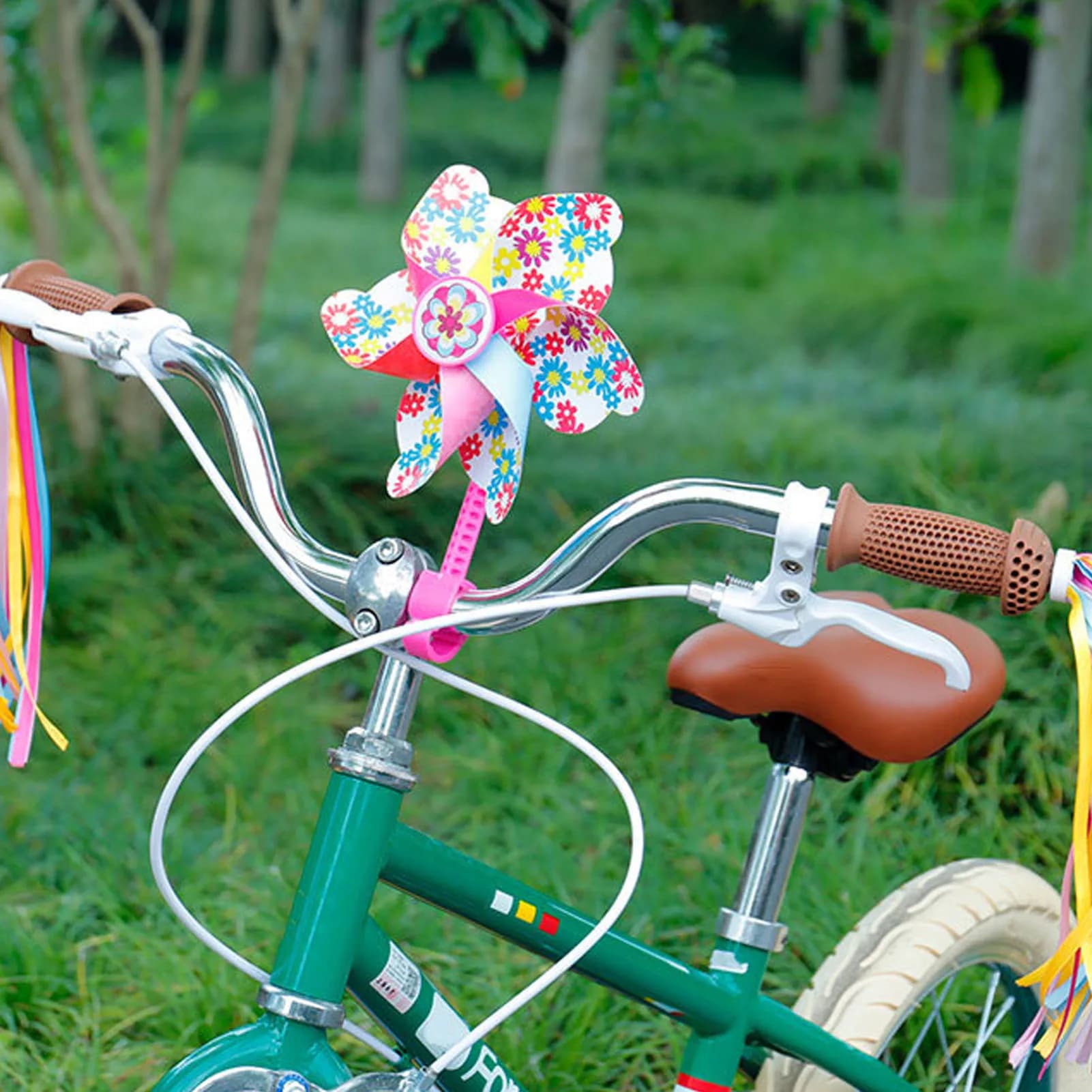 Nuovi bambini bici manubrio fiore girandola bicicletta per bambini Scooter mulino a vento filatura girandola decorazione accessori per il ciclismo