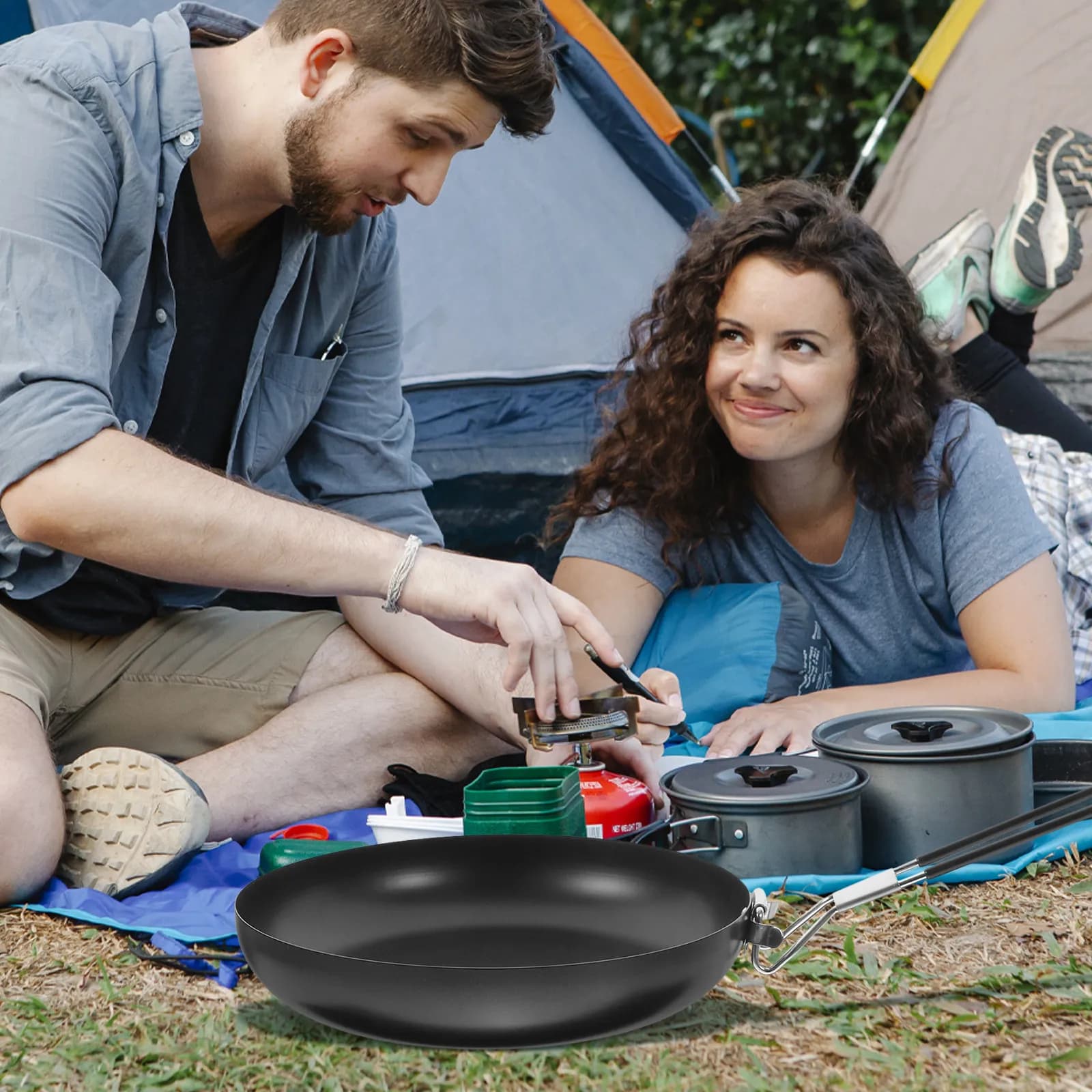 Portable Folding Iron Camping Frying Pan Lightweight Non-Stick Outdoor Cooking Pot Cooking Utensils for Hiking Picnic
