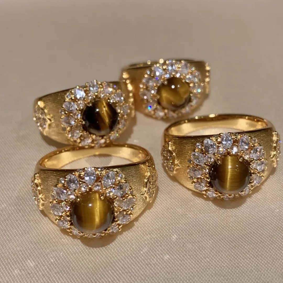 Anello Vintage in Rame Naturale Spazzolato con Pietra Occhio di Tigre Ovale, Trendy Unisex, Lusso Leggero, Alta Gamma, Design Sovrapposto Super Elegante