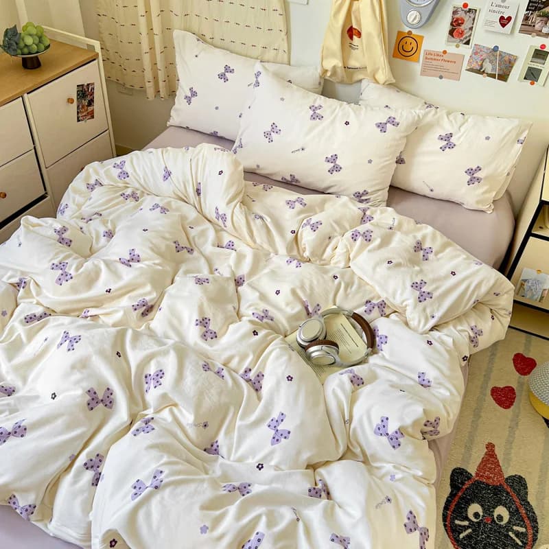 Soft and delicate bed linen set on the skin in modern and minimalist style, 3/4 pieces, duvet cover, sheets, pillowcase