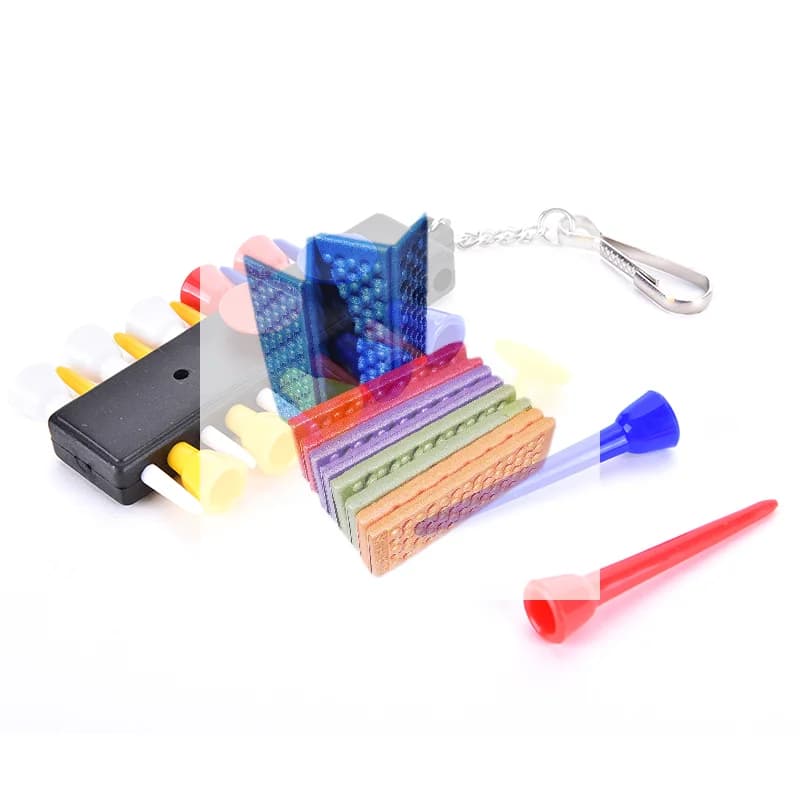 [LA] 1 porta tee da golf con 12 tee in plastica, 3 segnapalline e 1 portachiavi