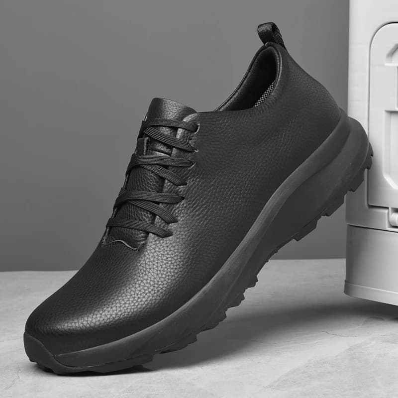 Scarpe da trekking da uomo in pelle nera Nuove sneakers da esterno leggere e impermeabili Scarpe da passeggio da uomo Comfort antiscivolo resistenti all'usura