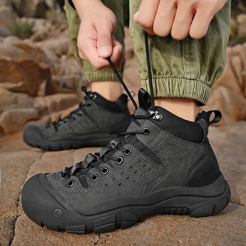 Scarpe da trekking da uomo in vera pelle Stivali da uomo antiscivolo Sneakers da esterno Comode scarpe da arrampicata da caccia Trekking da campeggio Blac