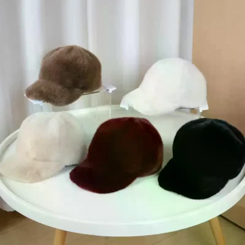 Cappello da baseball in soffice pelliccia sintetica tinta unita moda all'aperto per cappelli snapback caldi invernali da uomo di lusso spessi da donna