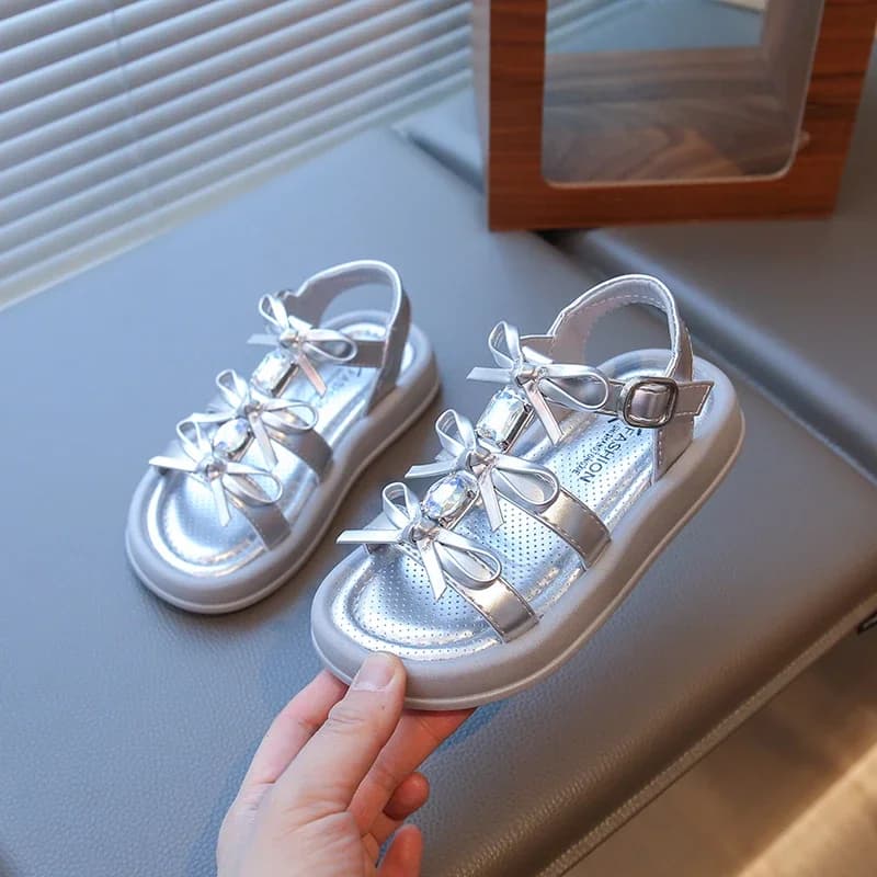 Sandali per bambini di lusso con strass Estate versatili per ragazze Scarpe da principessa causali Dolce Bowknot Sandali aperti per bambini