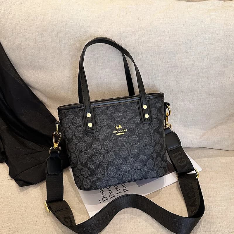 Exquisite and fashionable handbag / Wide shoulder strap single compartment crossbody bag / Bucket bag for spring and summer 2026