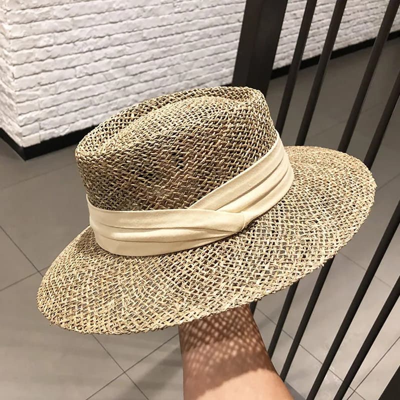 Korean Ins Style Flat Top Straw Hat for Women, European British Fashion Hollow Breathable Sun Cap, Beach Vacation Travel Hat