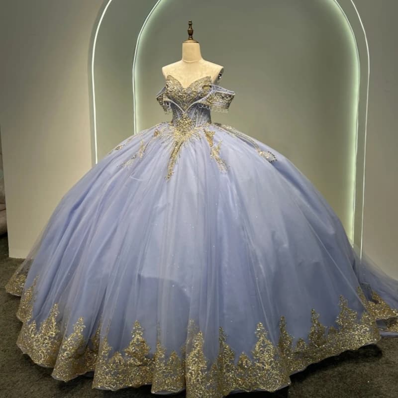Abiti Quinceanera lucidi color lavanda Abito da ballo con spalle scoperte Applique in pizzo con perline Corsetto in tulle di cristallo Abito dolce 16 Abiti