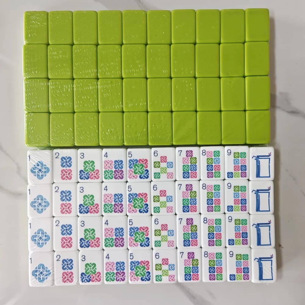 Hot Sale Lime Green American Mahjong Game Tiles 4-Layer Acrylic Luxury Engraved Mahjong Set Leisure Game Gift Portable Mah Jongg
