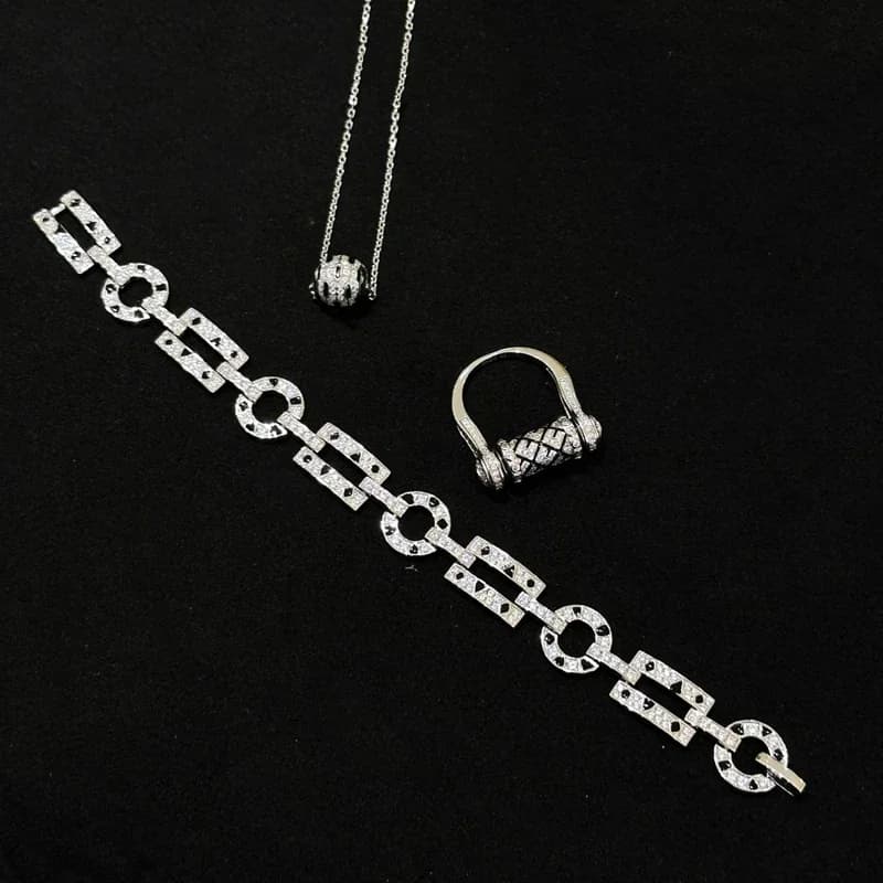 Bracciale in argento sterling 925 di marca di lusso caldo Bracciale con fibbia per cintura di scorrimento nero Catena con stampa leopardata Bracciale con zirconi Gioielli da donna per feste