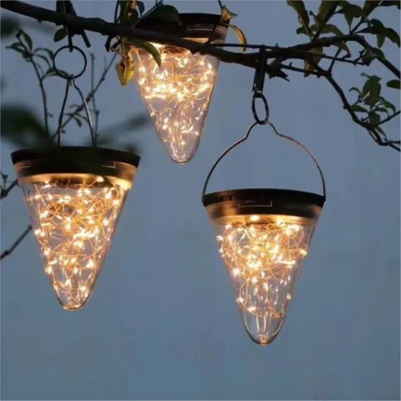 Lanterna sospesa ad energia solare Lampada a sospensione a cono di luce fata con filo di rame per la decorazione del giardino di nozze per feste di festa