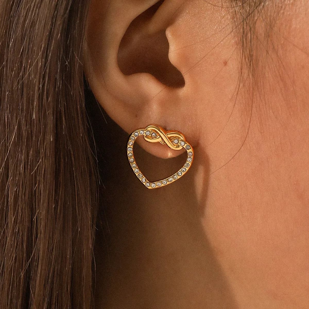 INS Jewelry Heart Earrings - Exquisite Ear Accessories With A Sense Of Luxury And Sophistication