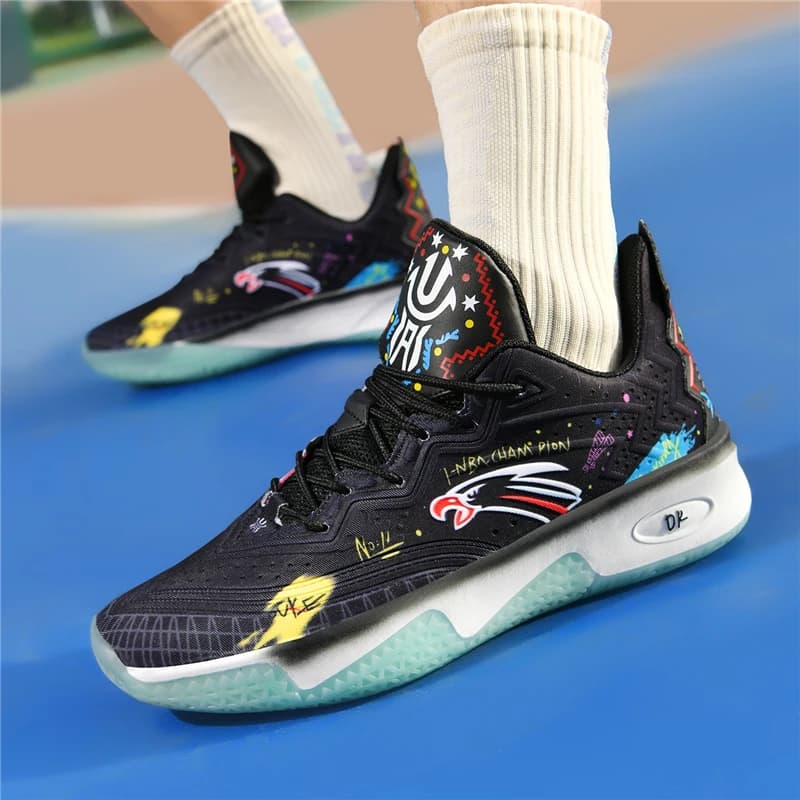 New breathable basketball shoes and practical training sports shoes for young sound resistant to wear and friction for men