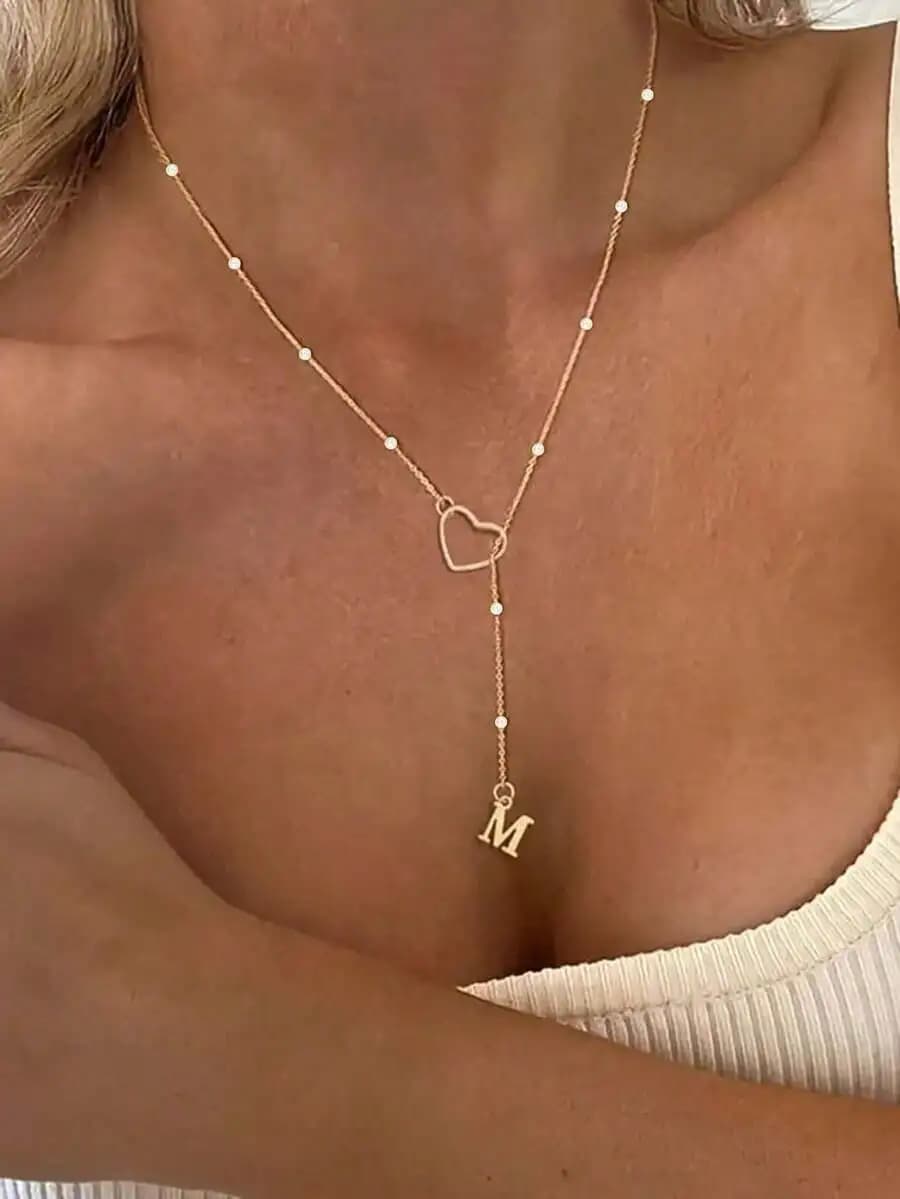 Collana Girocollo con Ciondolo a Cuore Placcato Oro 18K, Collana Minimalista con Perle Finte per Uso Quotidiano e Feste, Regalo Perfetto per Lei