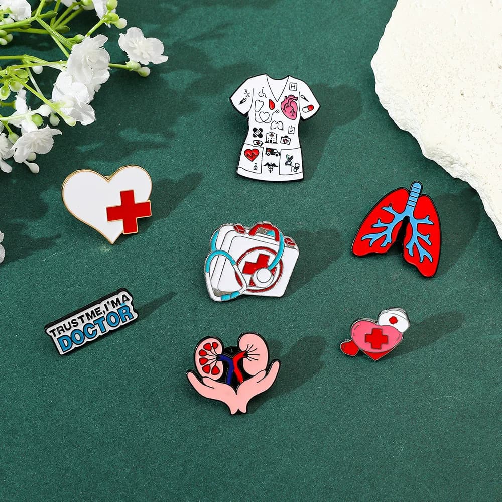 Medical Brooch Stethoscope Ambulance First Aid Kit Metal Badge Small Gifts Wholesale Bag Pins for Backpacks Backpack Pin Lapel