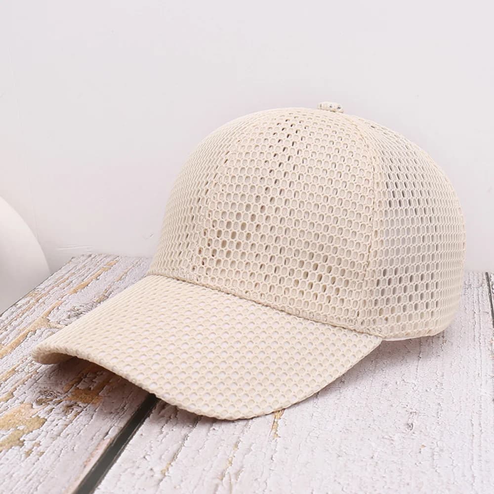 Minimalist solid-color all-over honeycomb mesh baseball cap, suitable for daily commuting, fishing and cycling.