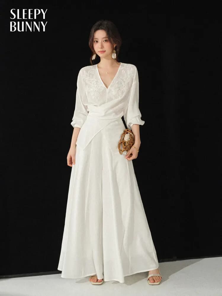 Completo Elegante da Donna: Blusa Ricamata con Scollo a V e Pantaloni a Gamba Larga, Set Due Pezzi con Camicia Annodabile e Pantaloni Palazzo