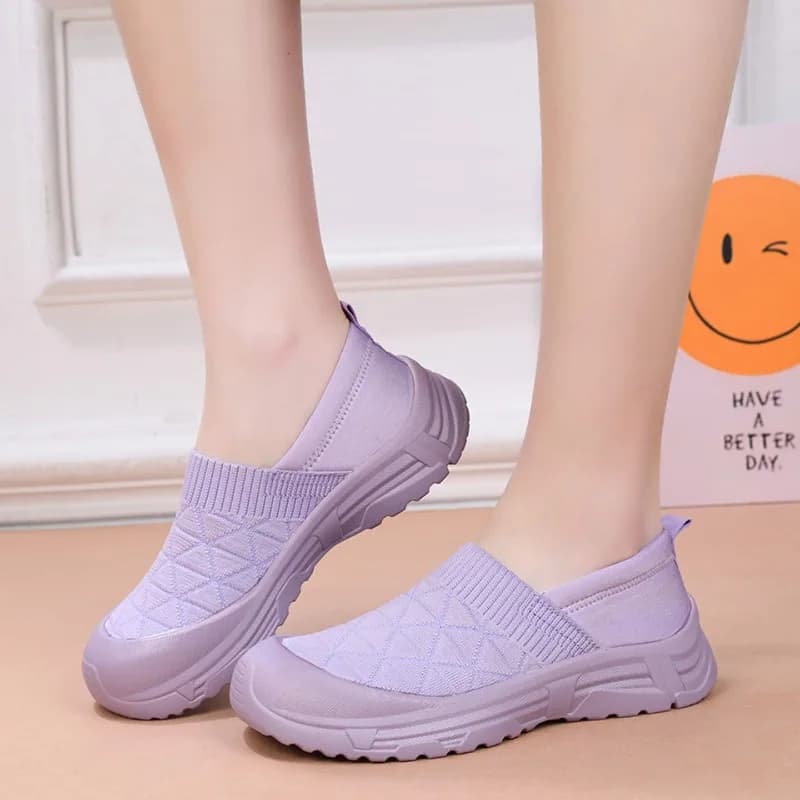 Women Slip‑on Casual Shoes Thick Non‑Slip Sole Round Toe Breathable Walking Sneakers Large Size 36‑41