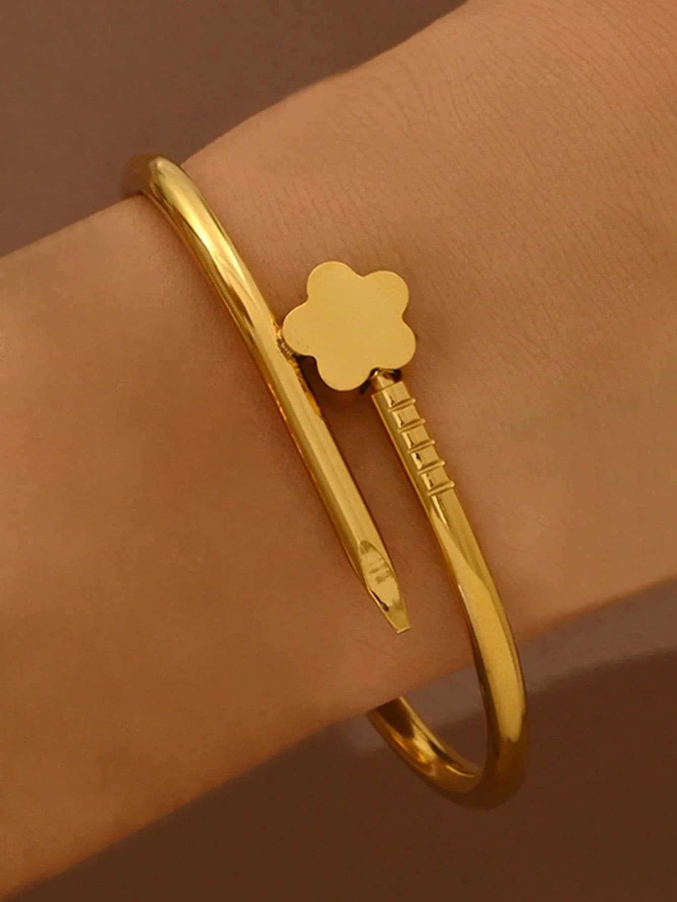 Set di bracciali in acciaio inossidabile color oro con quadrifoglio e zirconi per donna