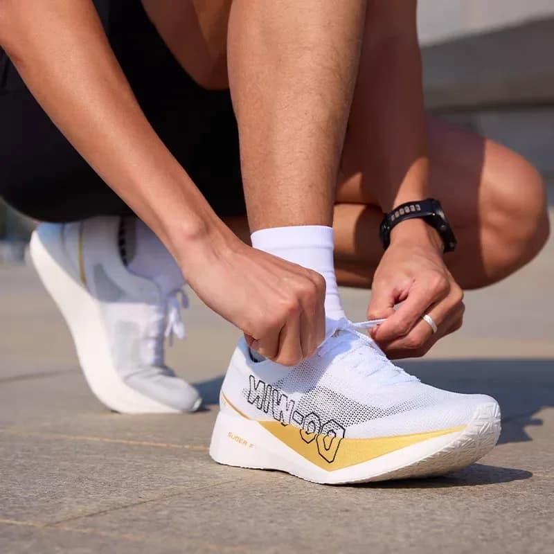 Nuove Scarpe da Corsa Uomo 2026 di Tendenza, Traspiranti, per Giovani, con Piastra in Carbonio, Scarpe Atletiche Unisex per Sport all'Aperto