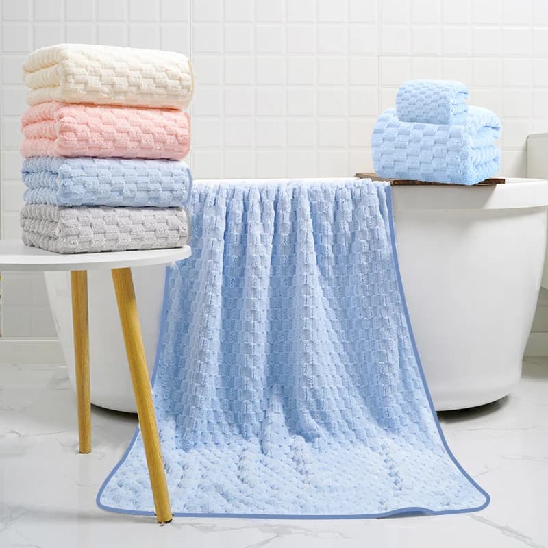 Asciugamano da bagno in pile corallo, leggero, morbido e confortevole, assorbente e ad asciugatura rapida, perfetto per docce domestiche, viaggi, hotel.