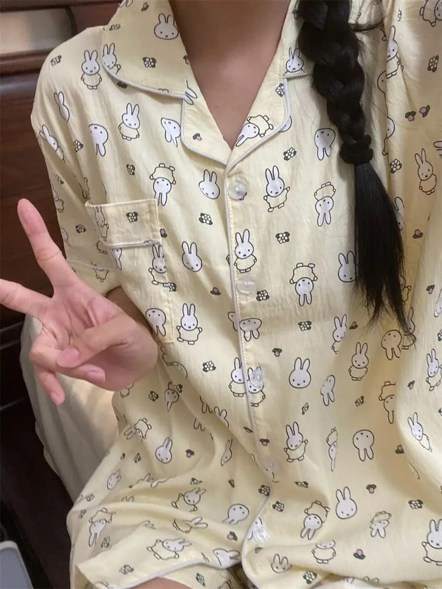 Pigiama Cartoon Miffy da Donna, Nuovo Modello Estivo con Maniche Corte e Pantaloncini, Adorabile Completo per Studentesse, Abbigliamento da Casa Indossabile Anche Fuori Casa, Carino