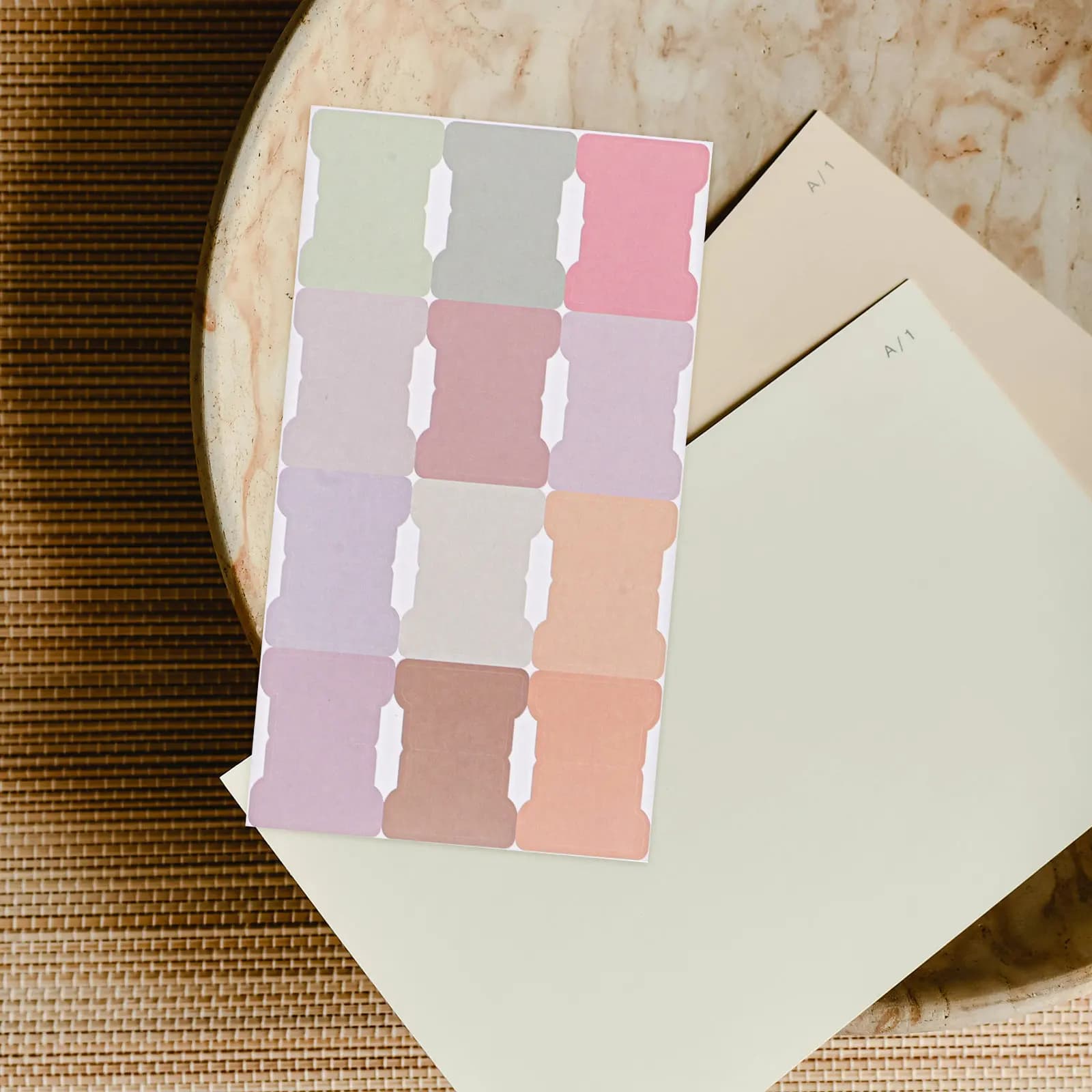 5 Pezzi di Etichette Adesive Pastello Scrivibili per Indice, Segnapagina per Planner, Divisori Mensili per Libri, Adesivi per Organizzare Note e Documenti