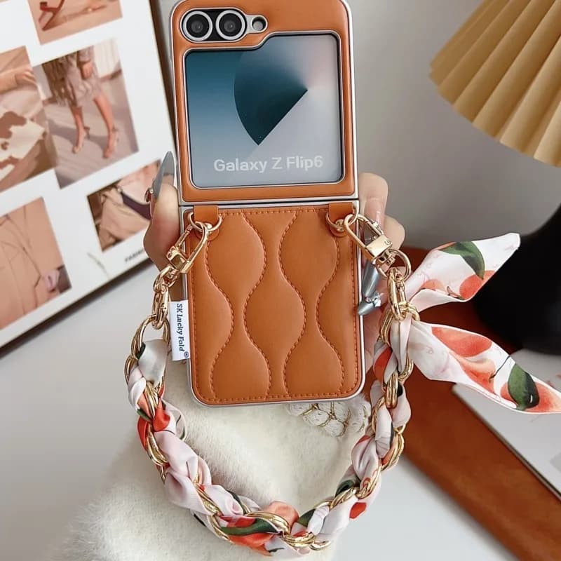 Custodia per telefono con catena in tessuto sciarpa alla moda da donna adatta per Samsung Galaxy Z Flip7FE Flip 7 6 5 FOLD7 cover