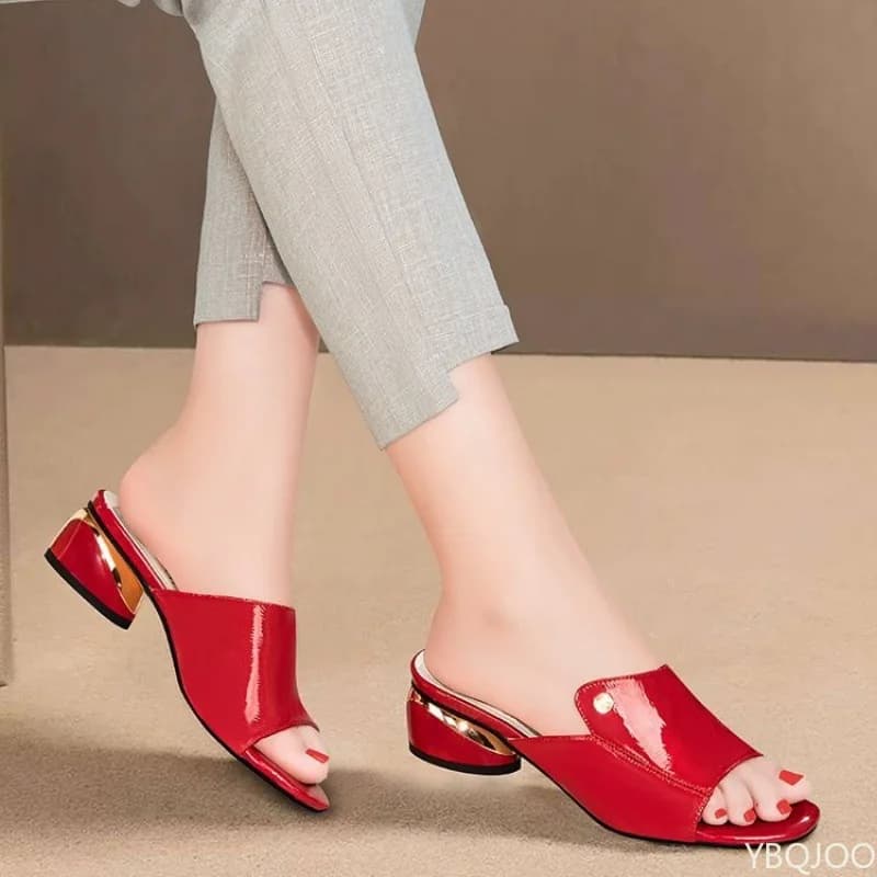 Pantofole da donna di lusso taglie forti Nuove scarpe estive in morbida pelle Scarpe da donna alla moda con bocca di pesce Pantofole aperte con tacco spesso