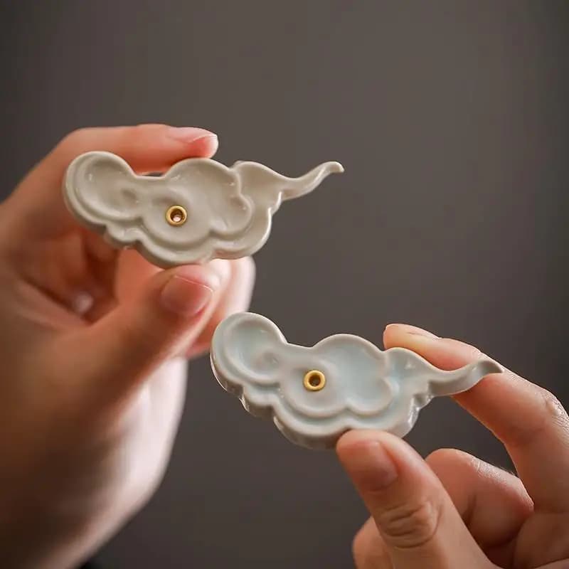 【S】Ceramic Auspicious Cloud Mini Incense Stick Holder Ornament Sandalwood And Agarwood Censer Suitable For Meditation