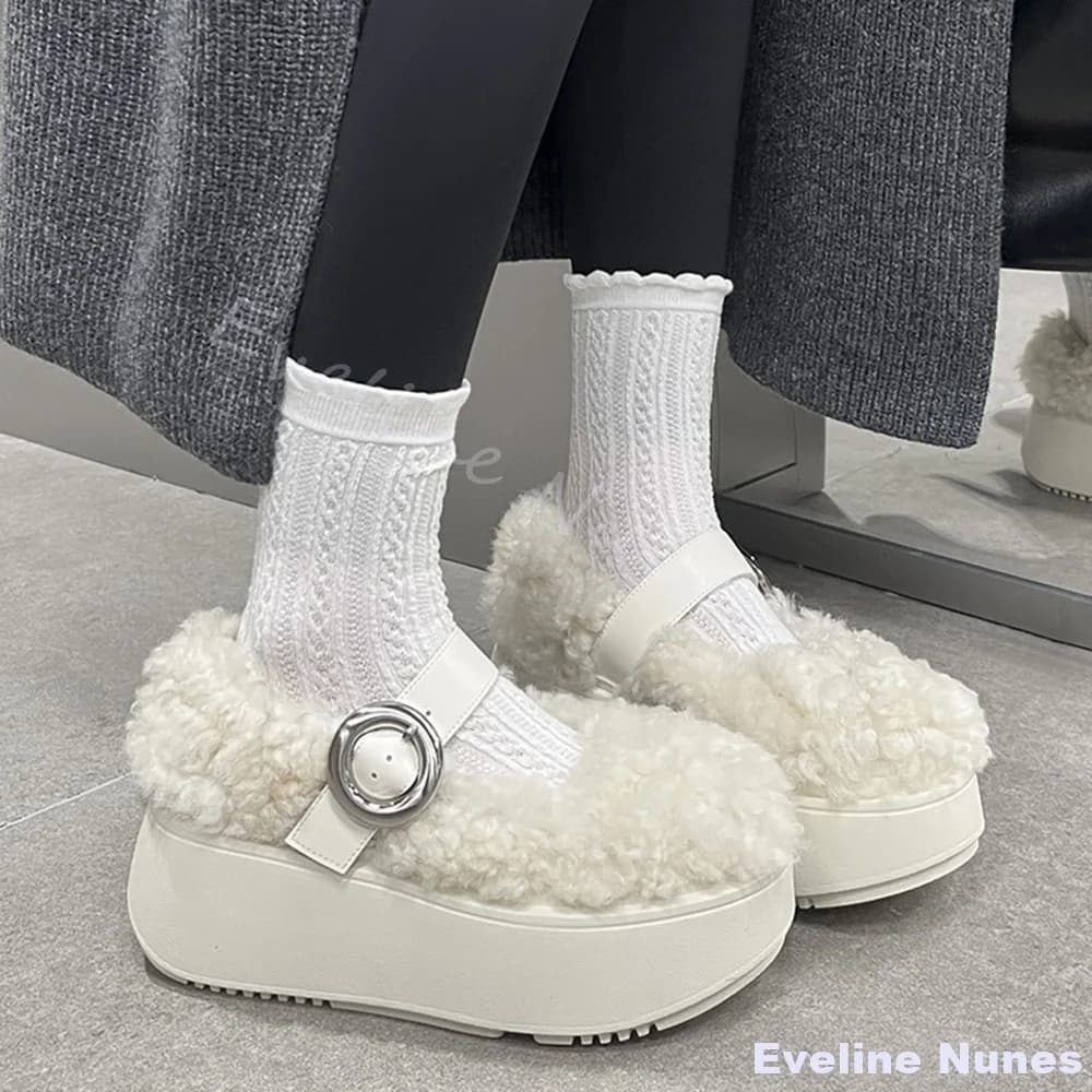 Scarpe Mary Jane calde in pile di lana d'agnello con suola spessa Scarpe da donna con punta tonda e cintura con una sola parola Scarpe pelose Nuove scarpe bianche antiscivolo carine