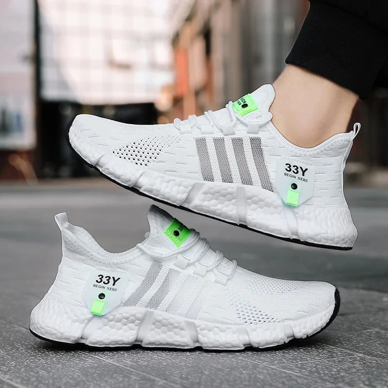 Men's Breathable Mesh Shoes Fashionable Lightweight Walking Shoes Men's Plus Size Tennis Shoes Outdoor Running Fitness Shoes 2024