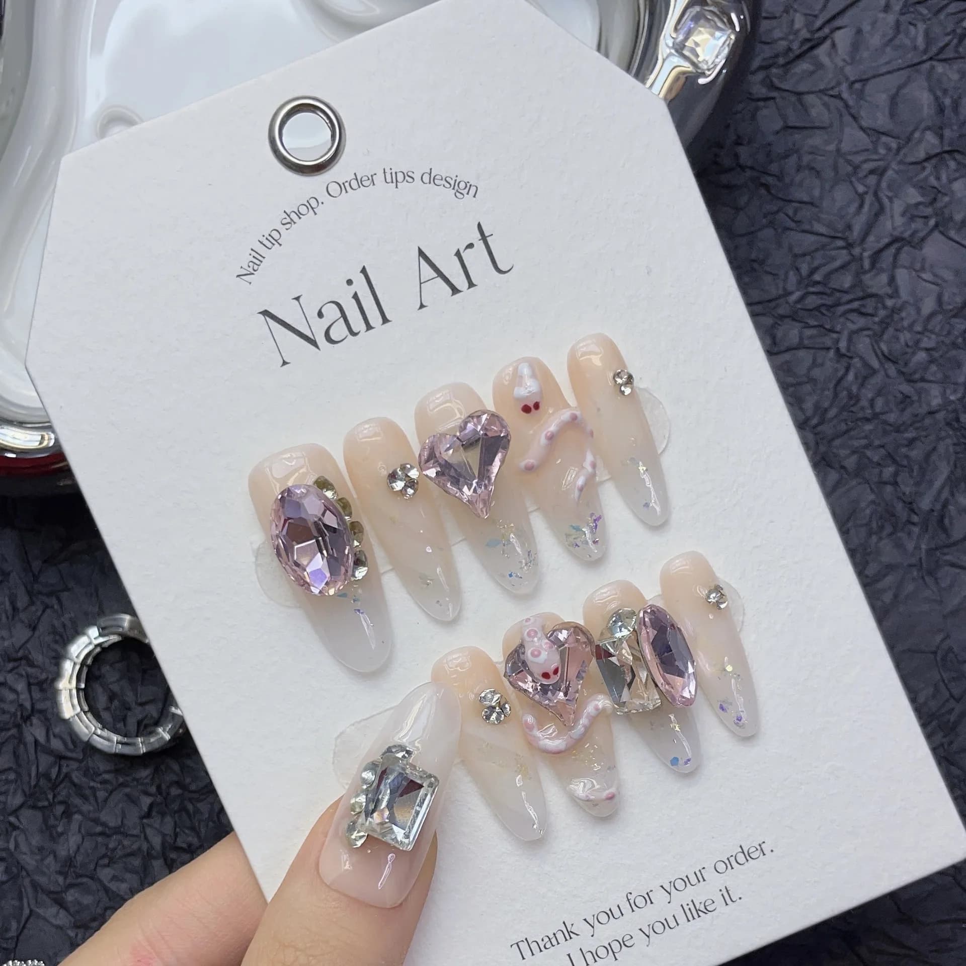 10 pz. Unghie Finte Lunghe 3D Rosa a Serpente Ovali Fatte a Mano con Strass a Cuore, Copertura Completa, Indossabili, per Manicure e Nail Art