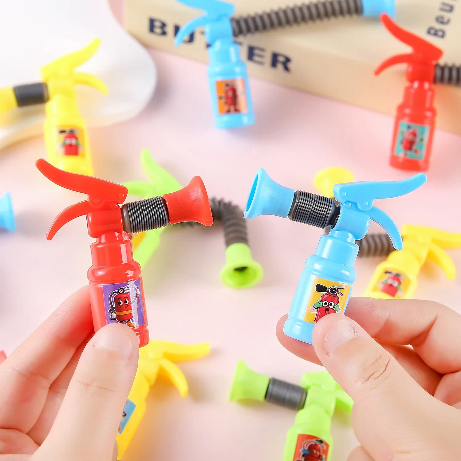 Creative stretchable mini fire extinguisher pull tube stress relief gadget, ideal as small gifts for all festivals and a great stress-relieving item