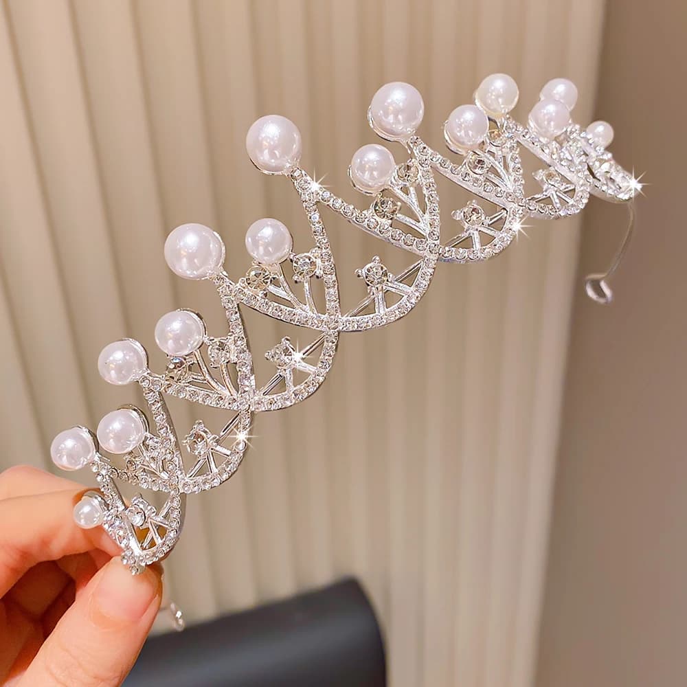 Elegante corona di perle Accessorio di moda singolo Stile principessa Regalo di compleanno lucido per ragazze Trasformazione speciale istantanea delle feste